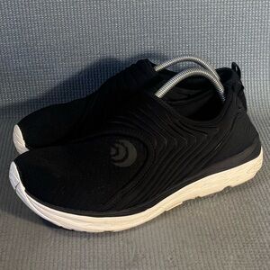 TOPO‎ ATHLETIC Men's Vibe Recovery Black/White Shoes Size 10.5